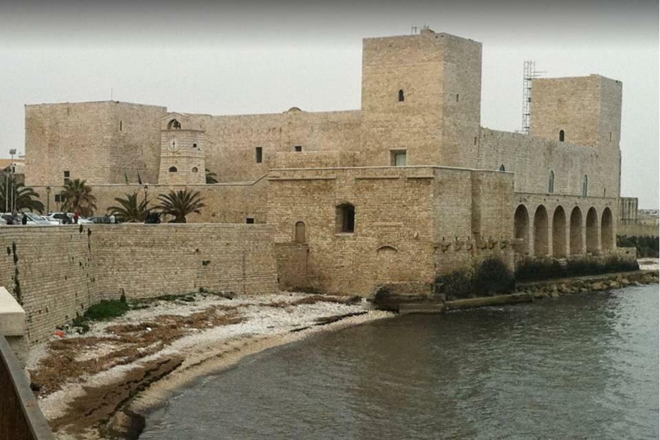 Affittacamere La Cattedrale Sul Mare トラーニ エクステリア 写真